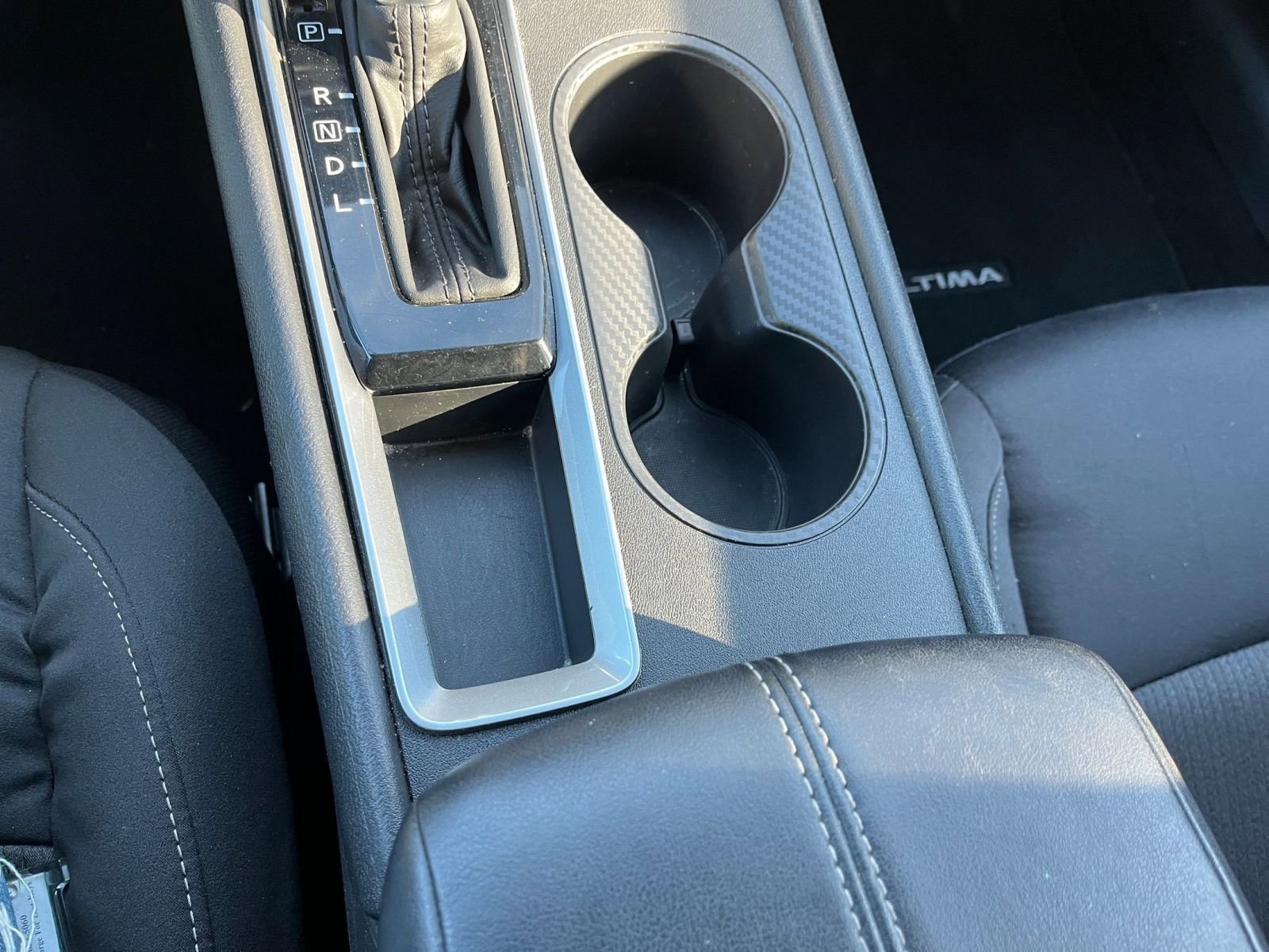 Used 2025 Nissan Altima 2.5 SV image 40