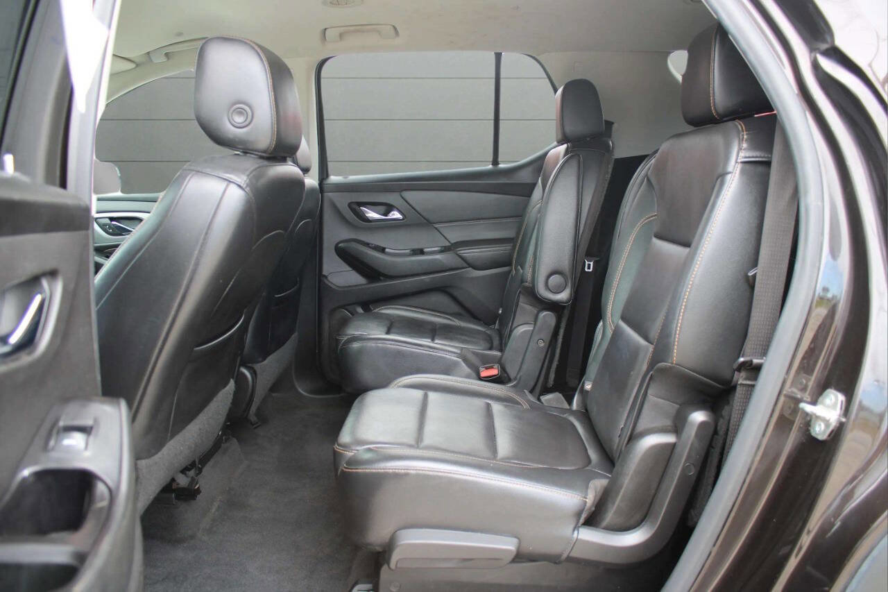 Used 2019 Chevrolet Traverse LT image 18