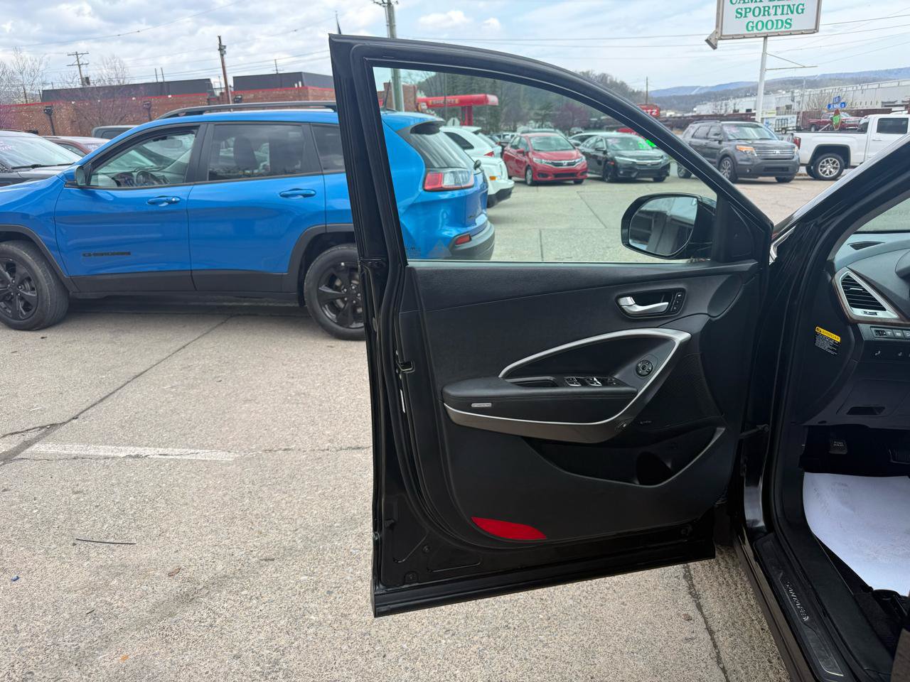 Used 2018 Hyundai Santa Fe Limited AWD/4WD image 14