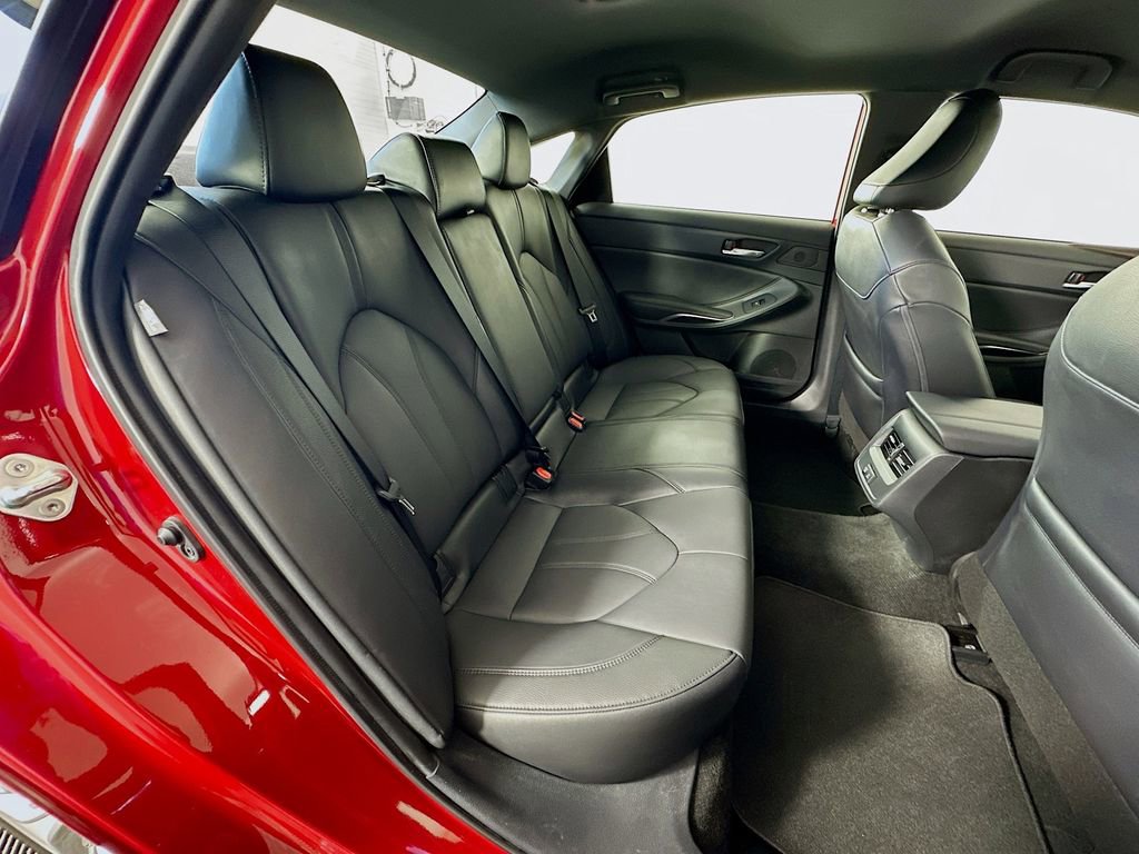 Used 2022 Toyota Avalon XLE image 26
