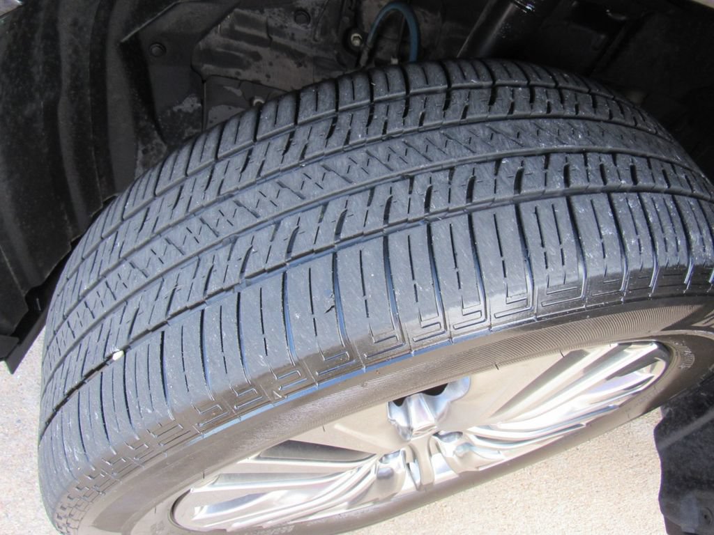 Used 2024 Toyota Venza XLE AWD/4WD image 11