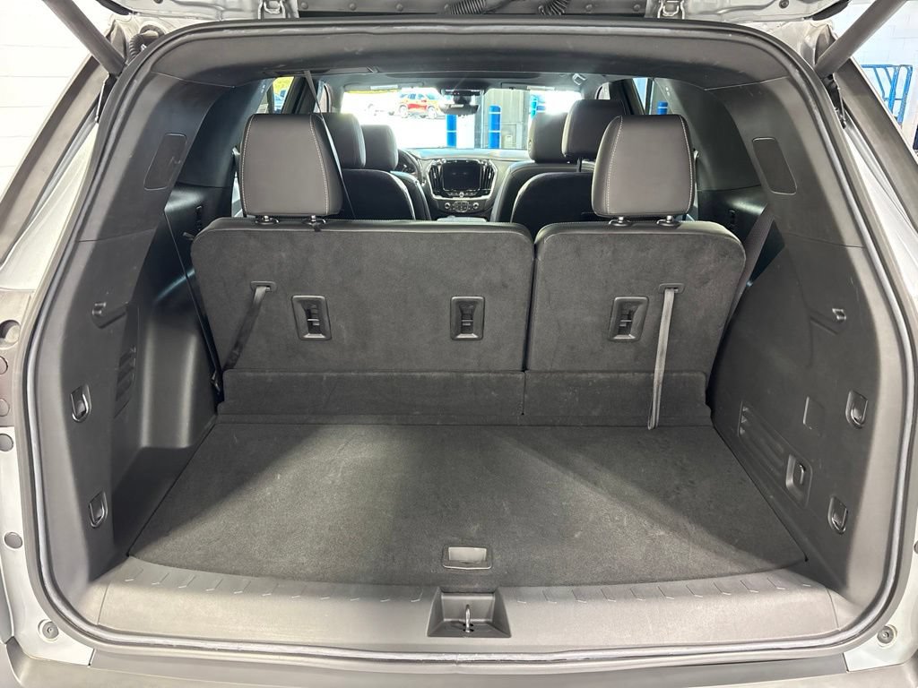 Used 2023 Chevrolet Traverse LT w/ LT Premium Package AWD/4WD image 53