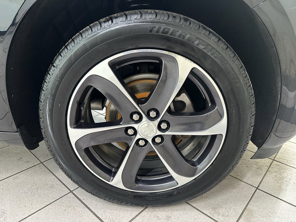 Used 2020 Buick Enclave Essence w/ Sport Touring Edition image 13