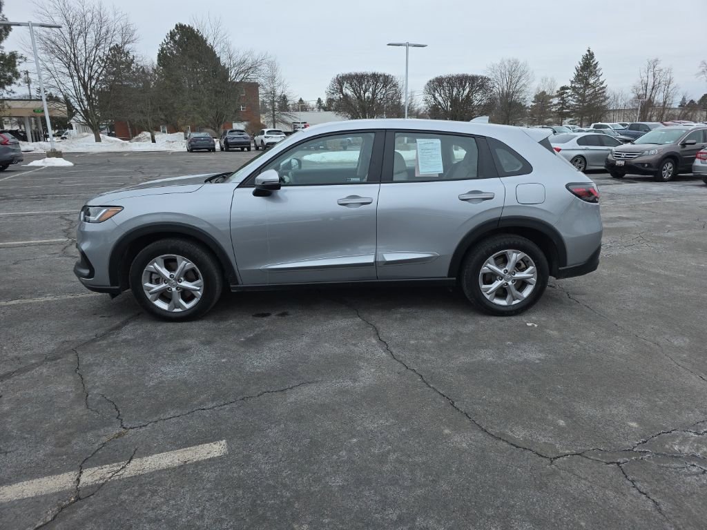 Certified 2023 Honda HR-V LX image 4