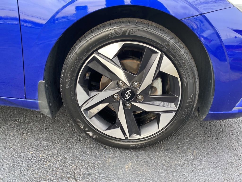 Certified 2023 Hyundai Elantra SEL w/ Convenience Package image 9