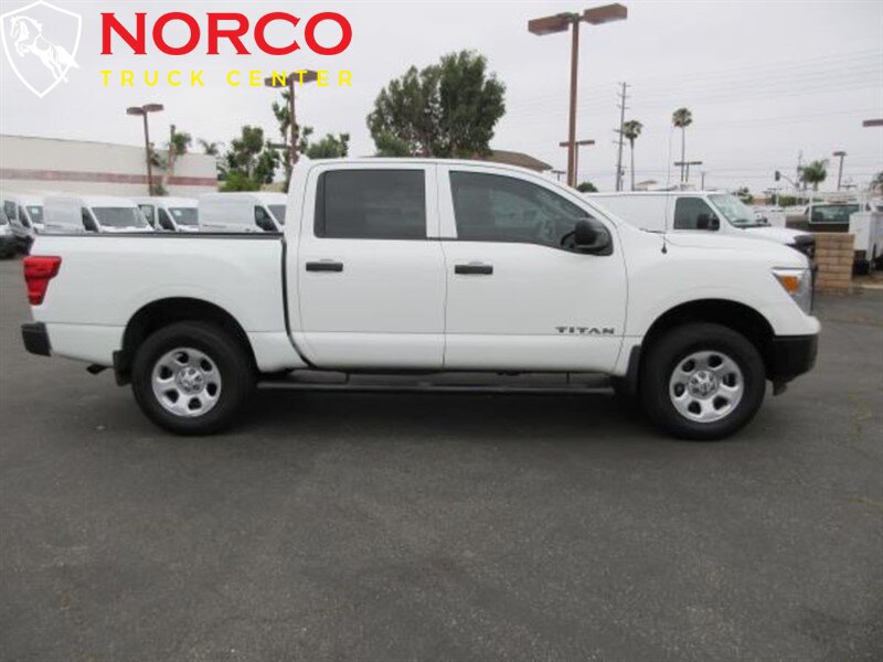 Used 2017 Nissan Titan S RWD image 1
