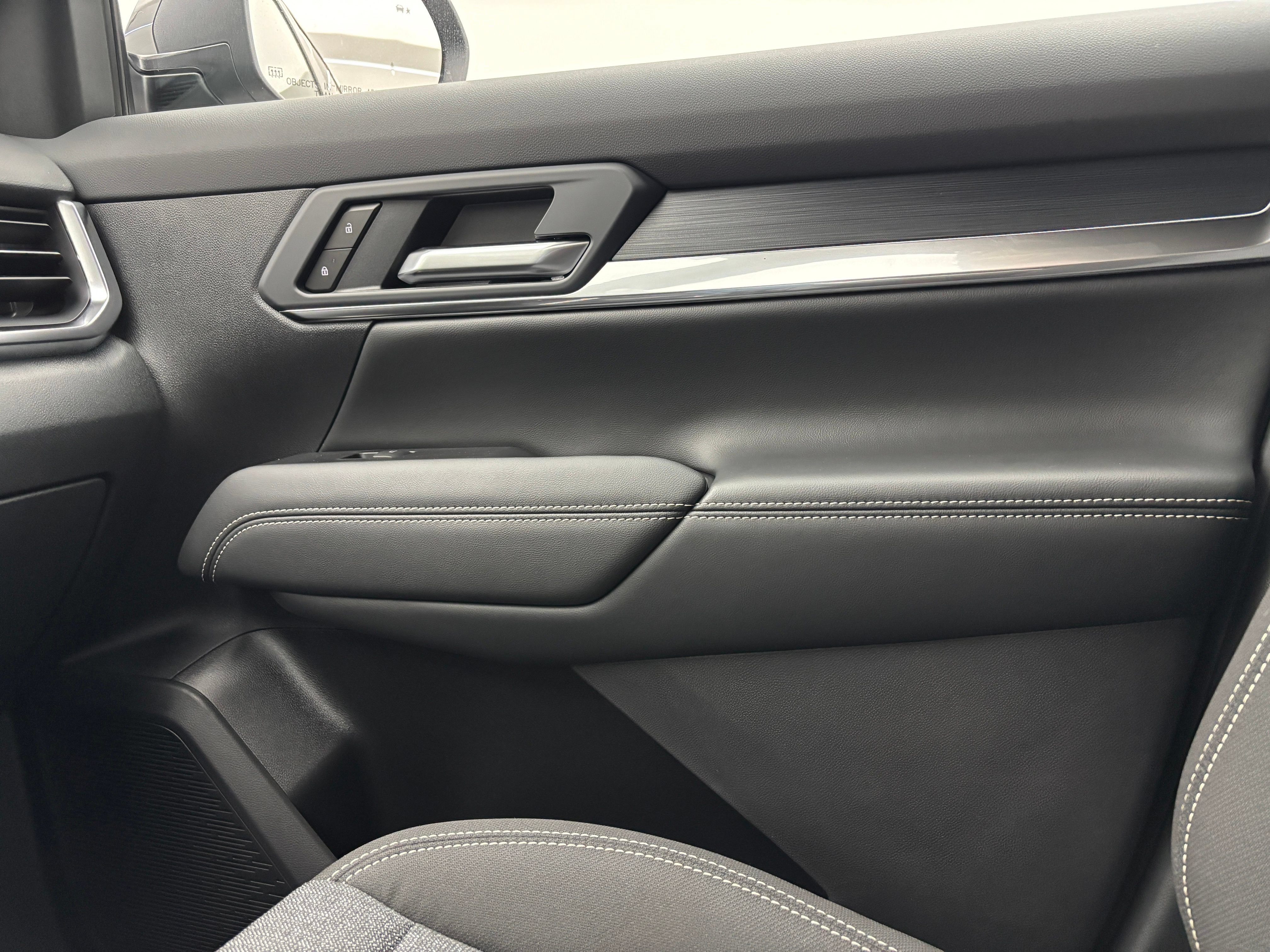 New 2027 GMC Terrain Elevation FWD image 37