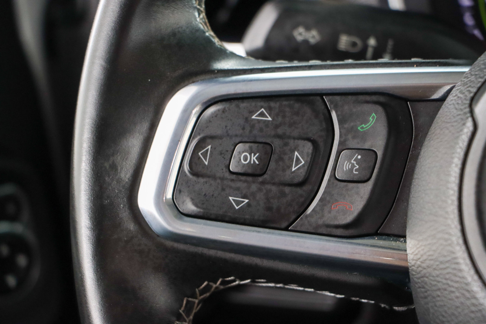 Used 2022 Jeep Wrangler Unlimited Sahara AWD/4WD image 15