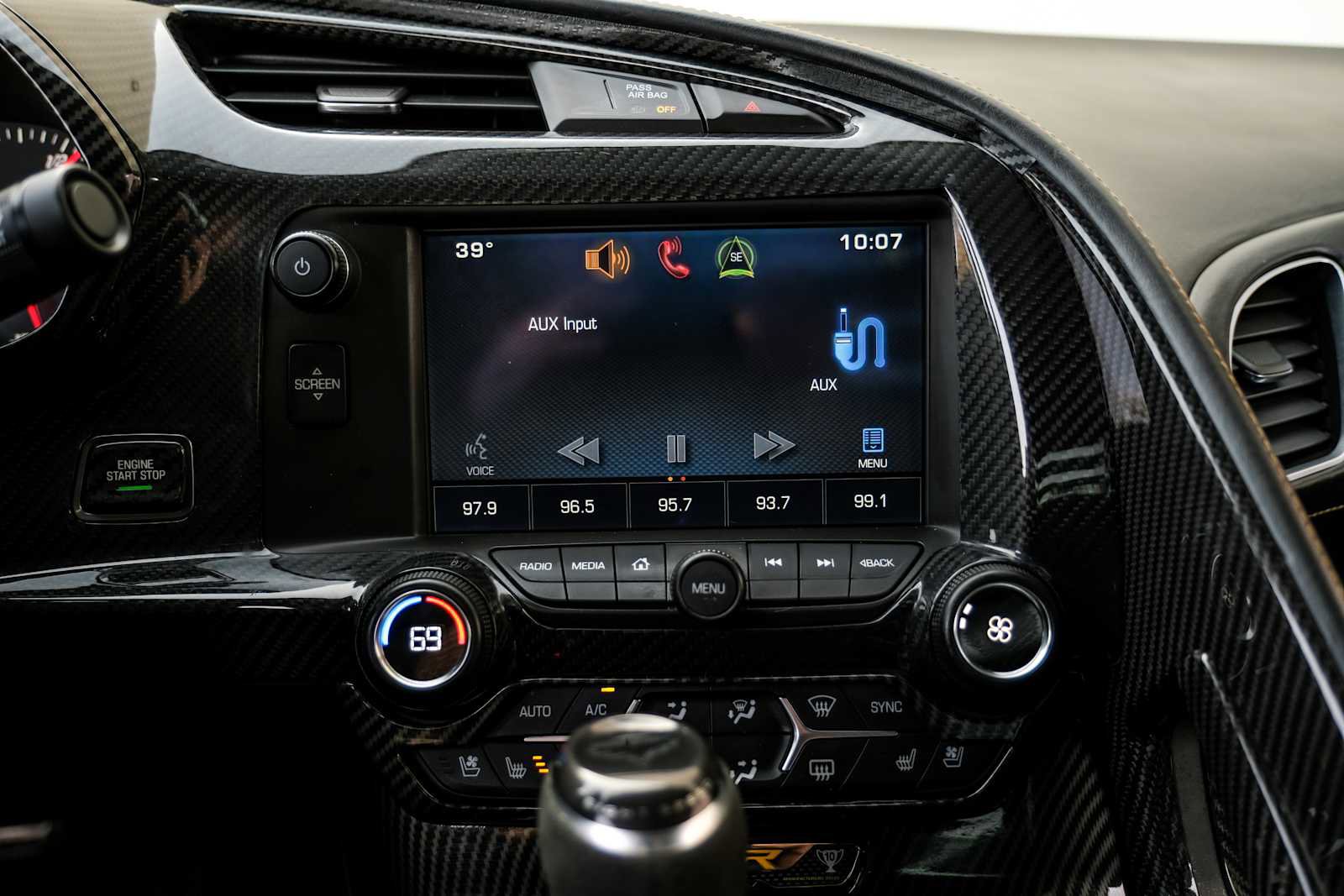 Used 2015 Chevrolet Corvette Z06 w/ 3LZ Preferred Equipment Group image 28