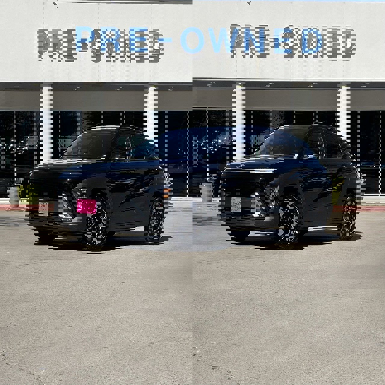 Used 2024 Hyundai Kona SEL image 1