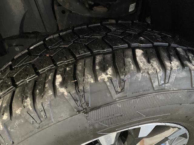 Used 2023 Nissan Titan PRO-4X w/ Pro-4x Convenience Package image 43