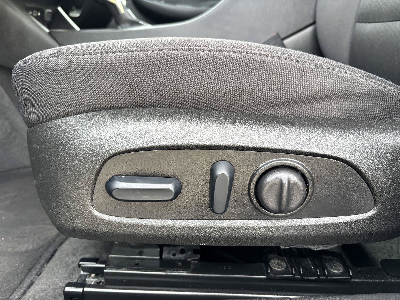 Used 2024 Chevrolet Malibu LT FWD image 13