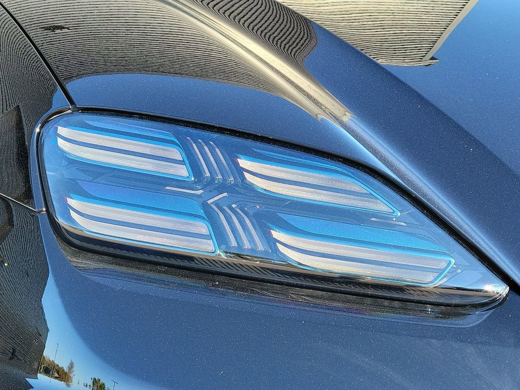 New 2026 Porsche Macan 4S Electric image 15