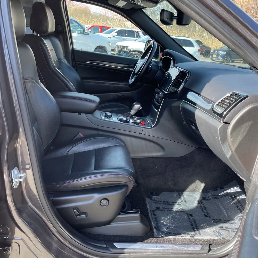 Used 2021 Jeep Grand Cherokee Trailhawk w/ Trailhawk Luxury Group image 8