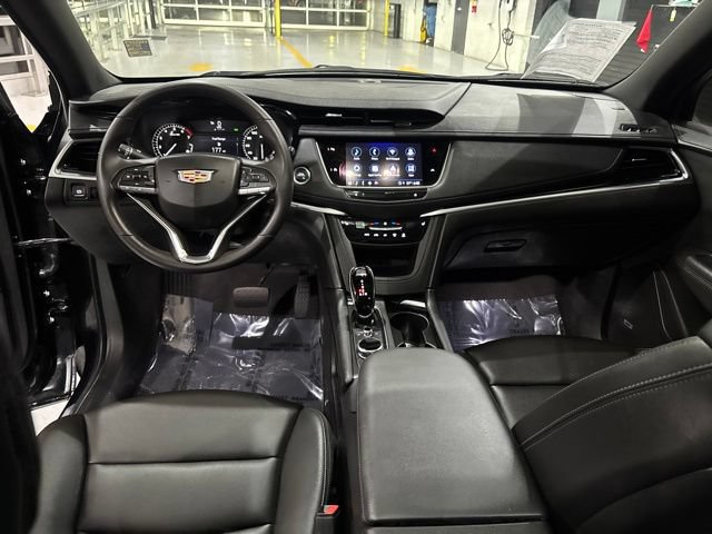 Certified 2025 Cadillac XT6 Luxury FWD image 29