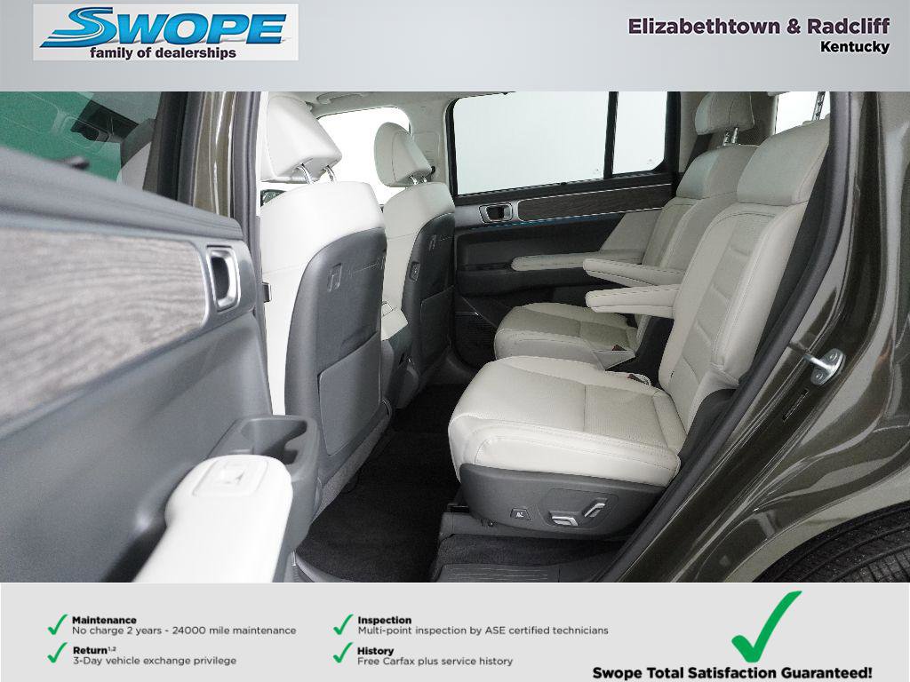 Certified 2025 Hyundai Santa Fe Calligraphy image 12