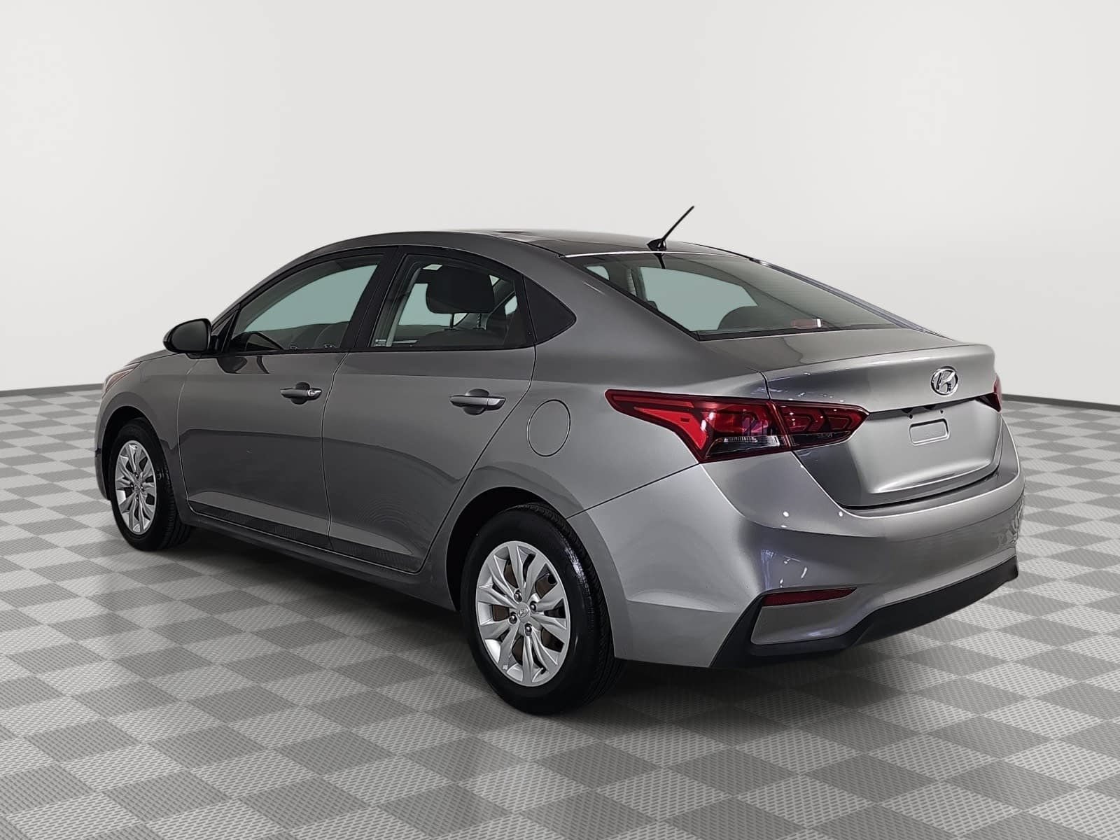 Used 2021 Hyundai Accent SE FWD image 6