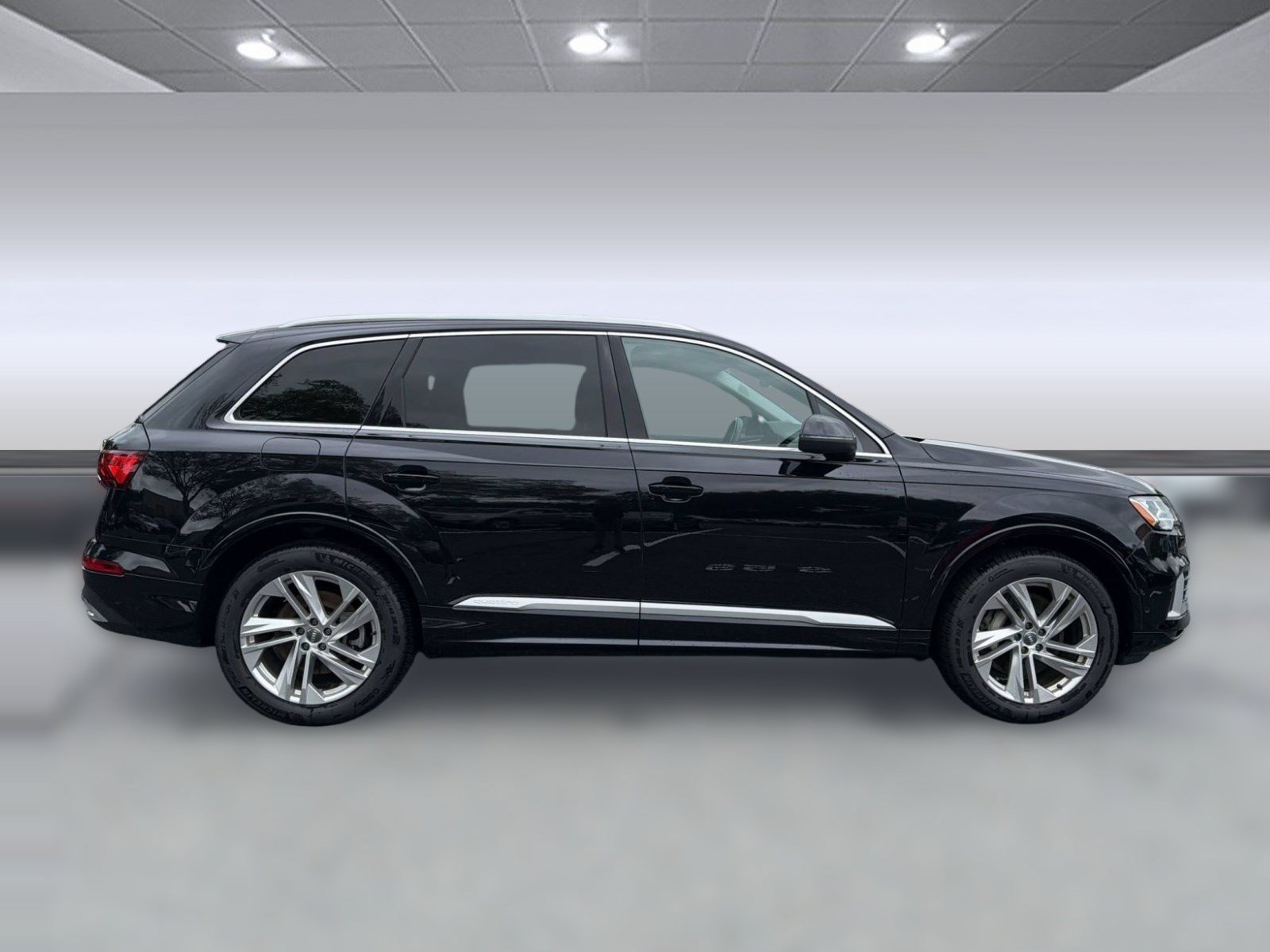 Used 2020 Audi Q7 3.0T Premium Plus w/ Premium Plus Package AWD/4WD image 8