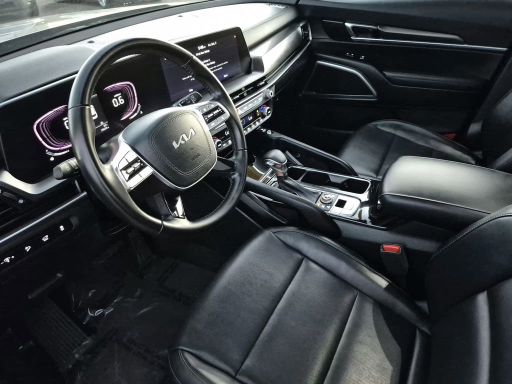 Certified 2025 Kia Telluride S image 12