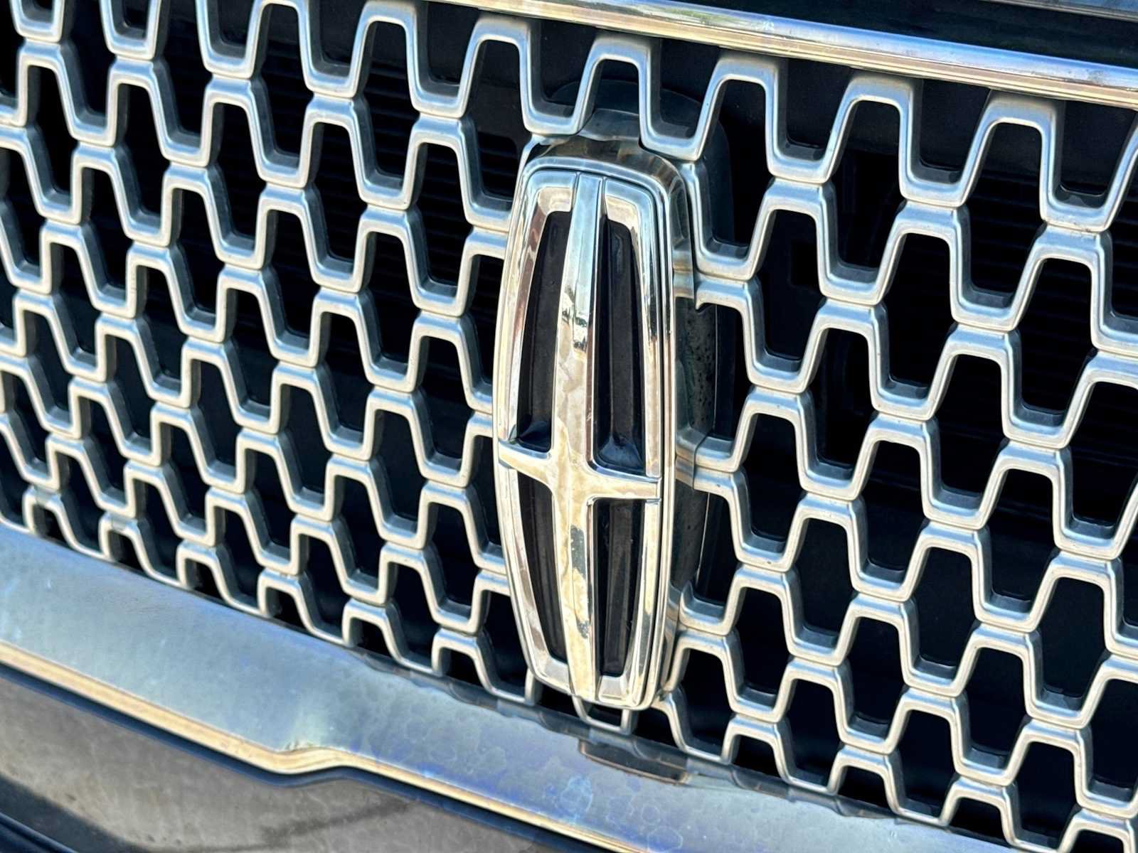 Used 2017 Lincoln MKZ Premiere AWD/4WD image 11