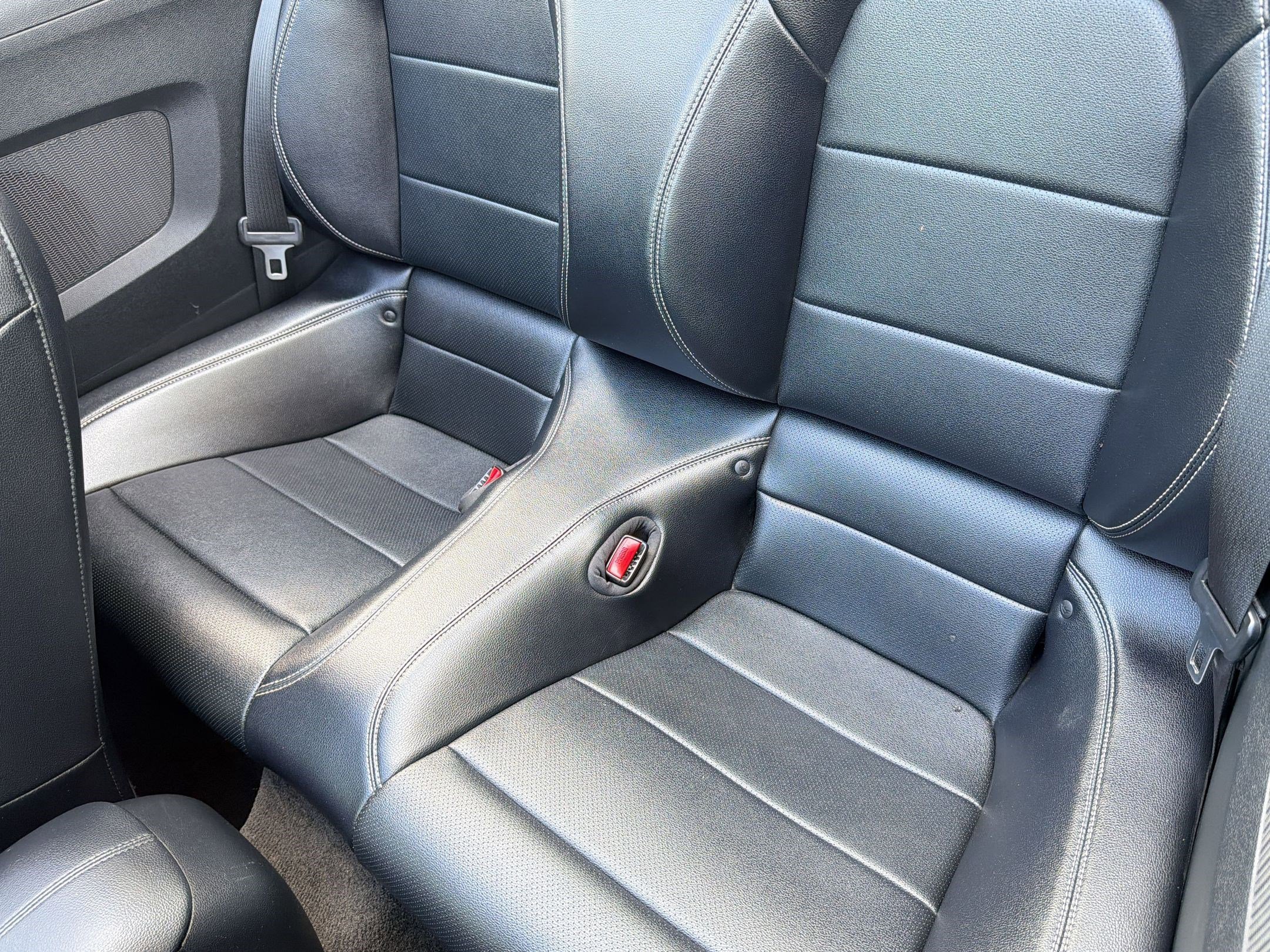 Used 2017 Ford Mustang Premium RWD image 32