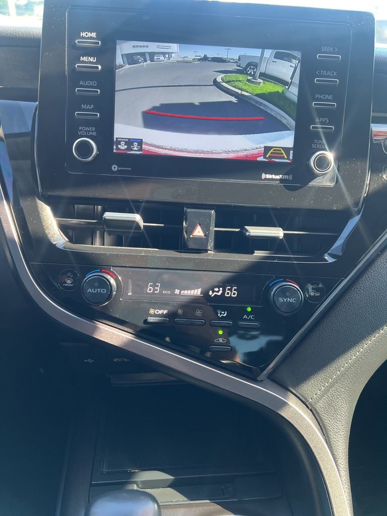 Used 2024 Toyota Camry SE w/ Convenience Package image 19