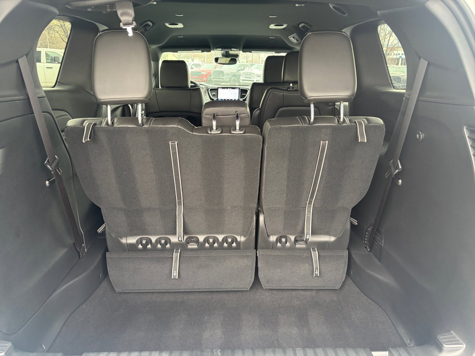 Used 2025 Chrysler Pacifica Select image 27