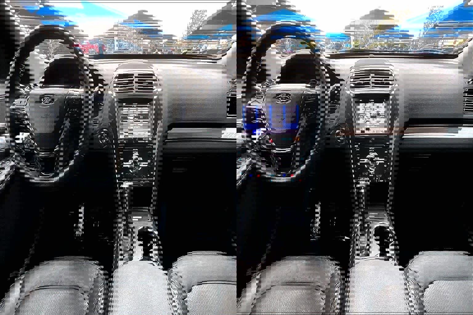 Used 2019 Ford Explorer Limited image 15