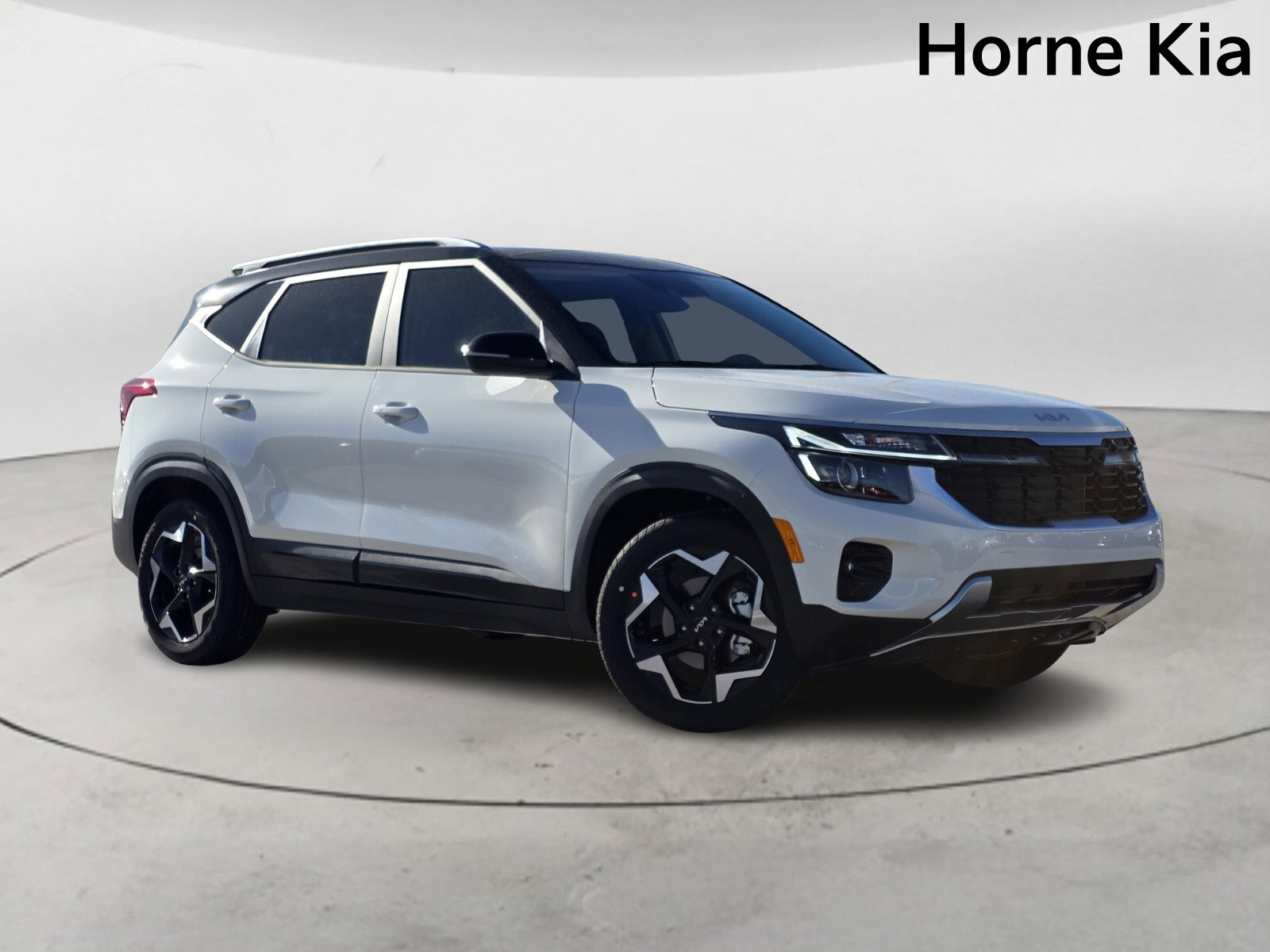 New 2026 Kia Seltos S image 2