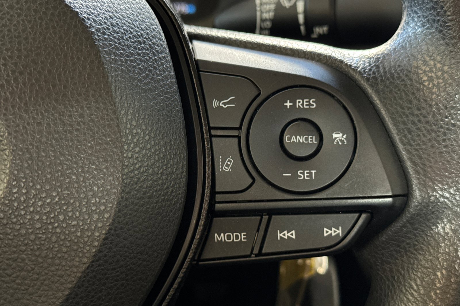 Certified 2021 Toyota Corolla LE image 29