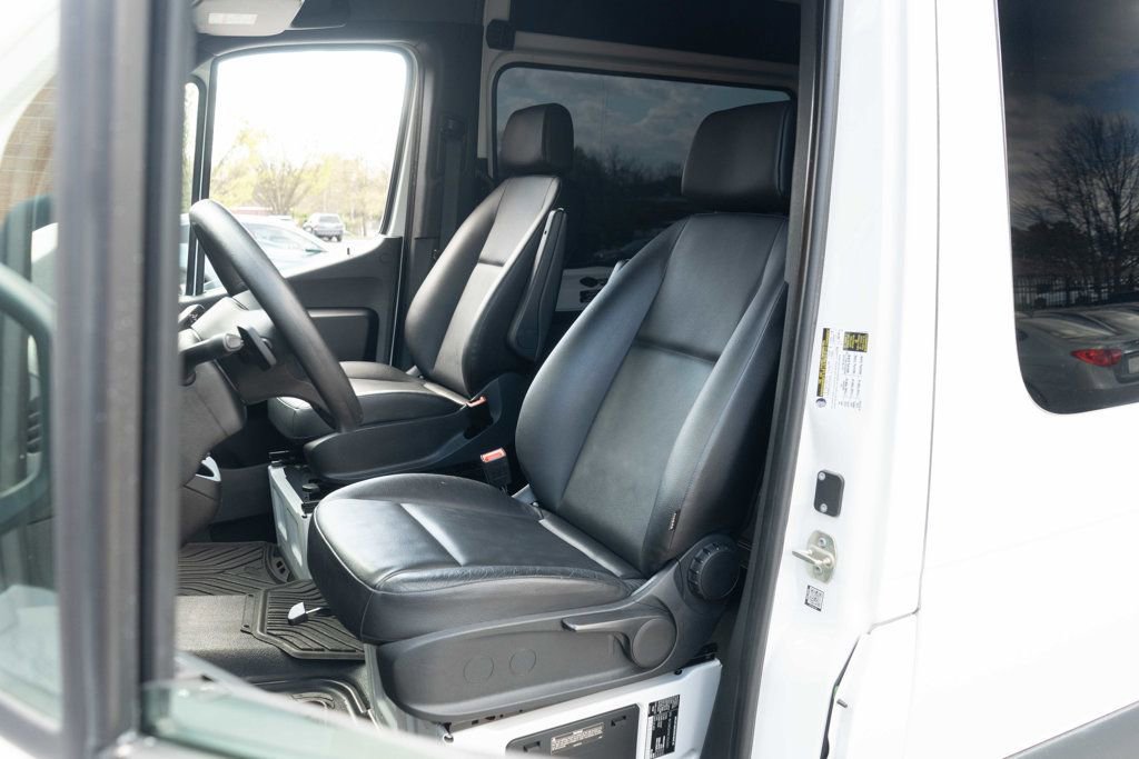 Used 2020 Mercedes-Benz Sprinter 2500 image 9