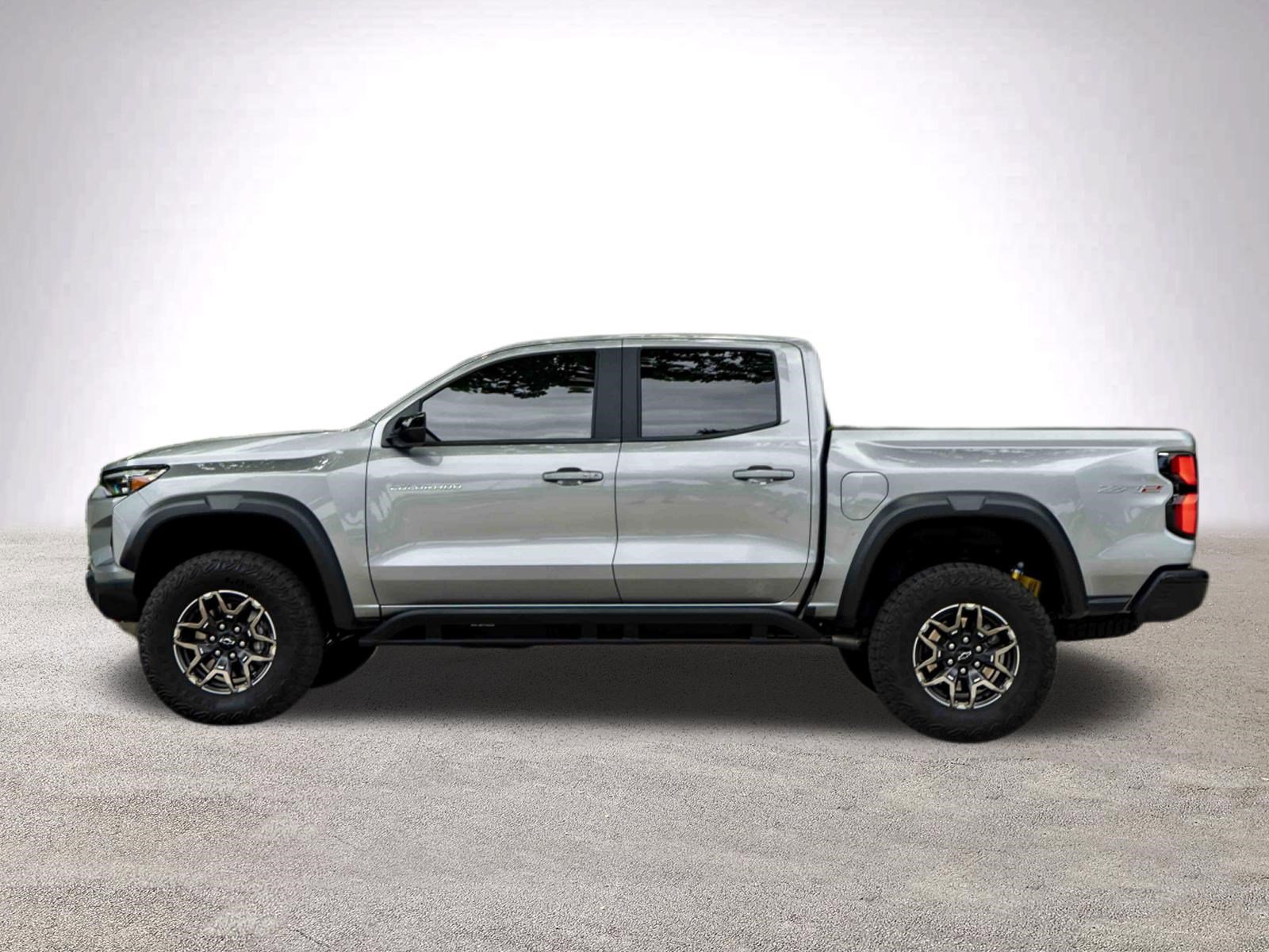 Used 2024 Chevrolet Colorado ZR2 AWD/4WD image 6