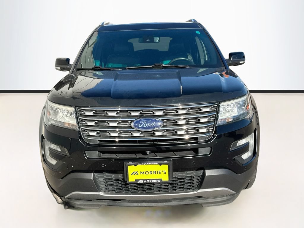 Used 2016 Ford Explorer Limited w/ Equipment Group 301A AWD/4WD image 2