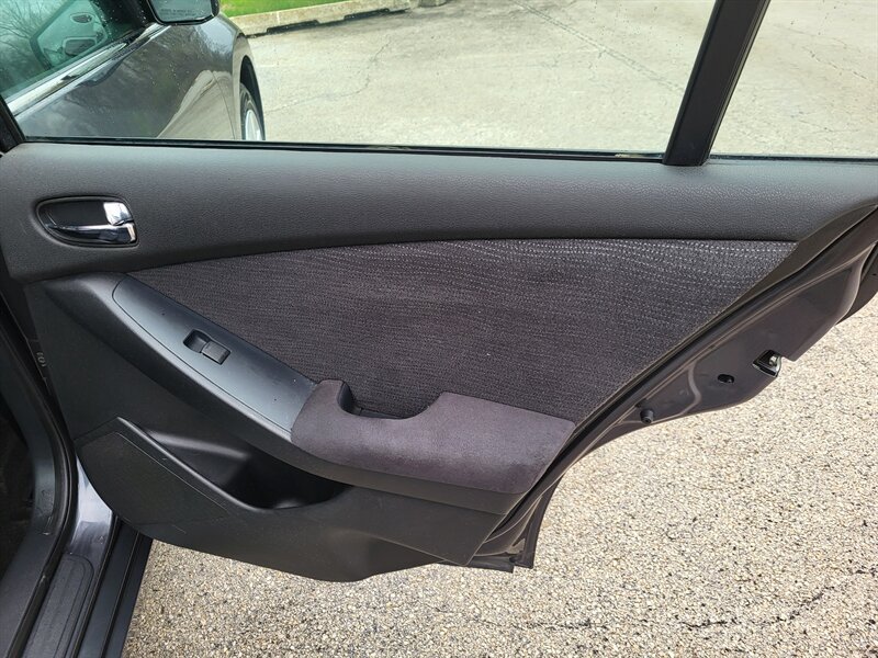Used 2012 Nissan Altima 2.5 S FWD image 26