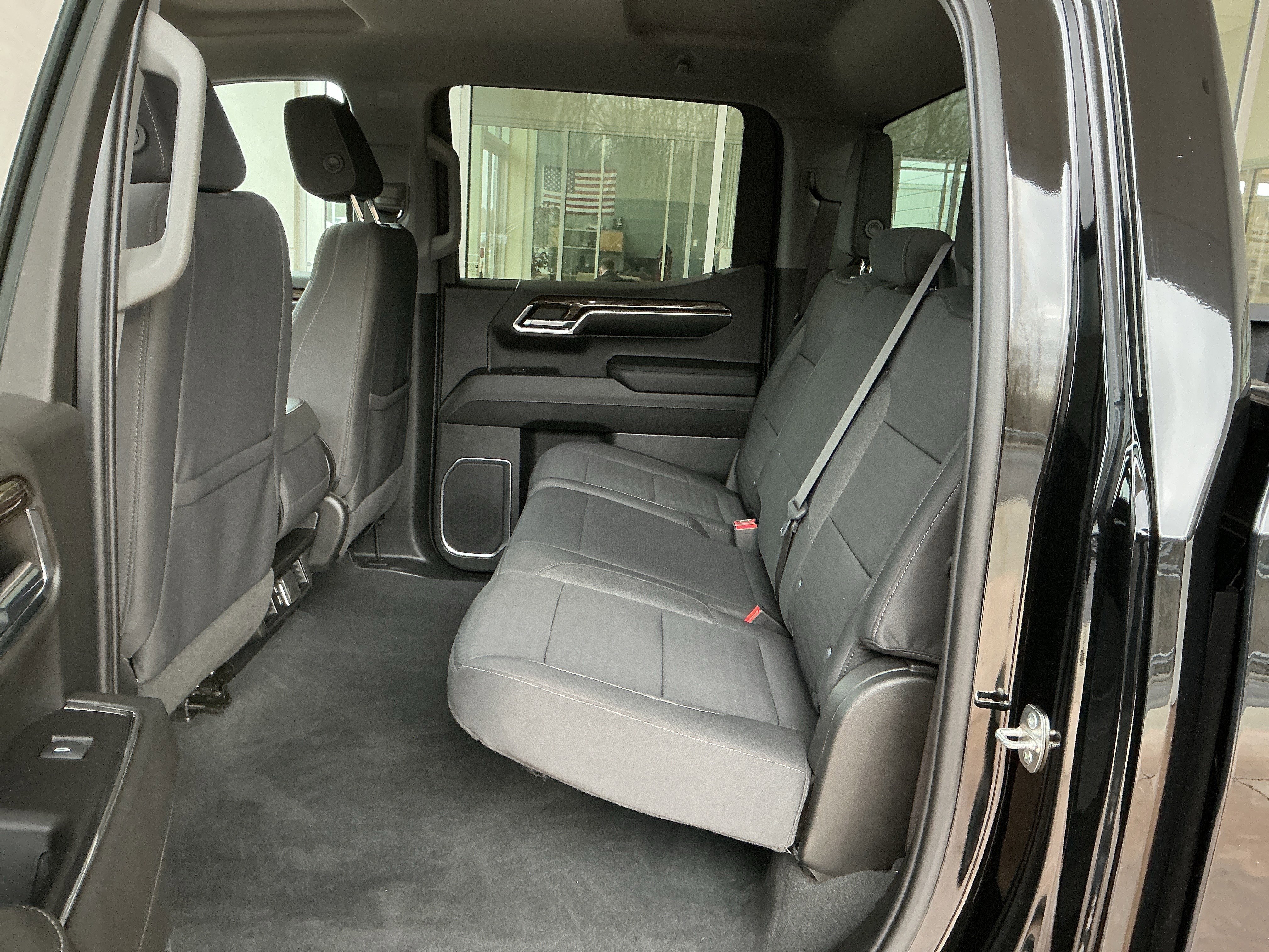 Used 2023 GMC Sierra 1500 SLE w/ Enhanced Capability Package AWD/4WD image 17