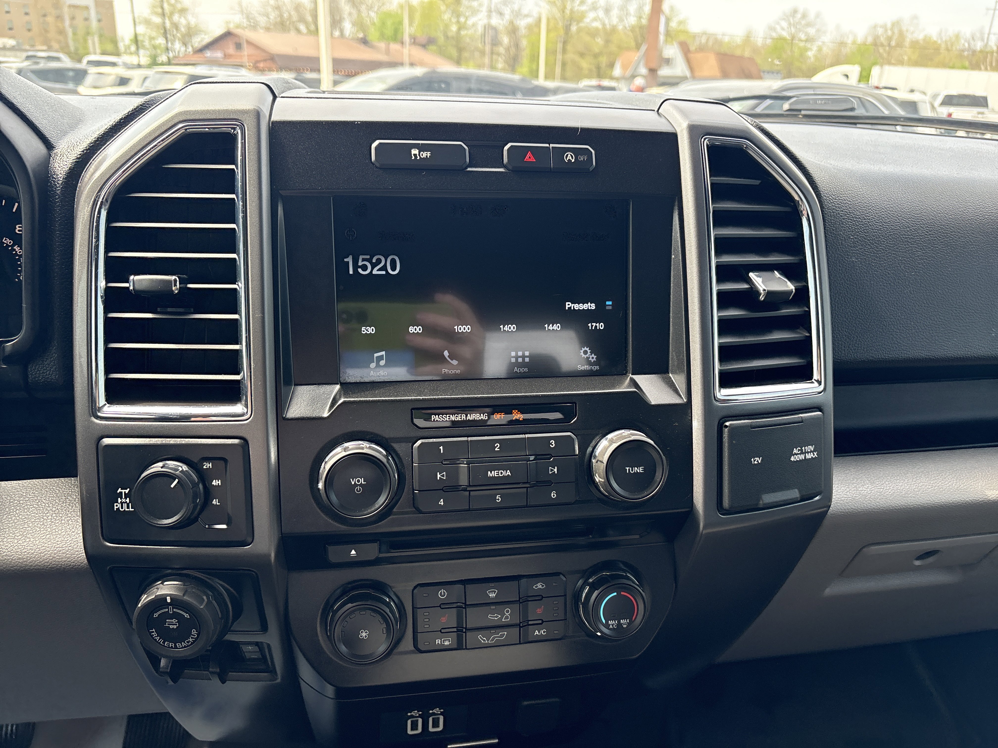 Used 2017 Ford F150 XLT w/ Equipment Group 302A Luxury image 12