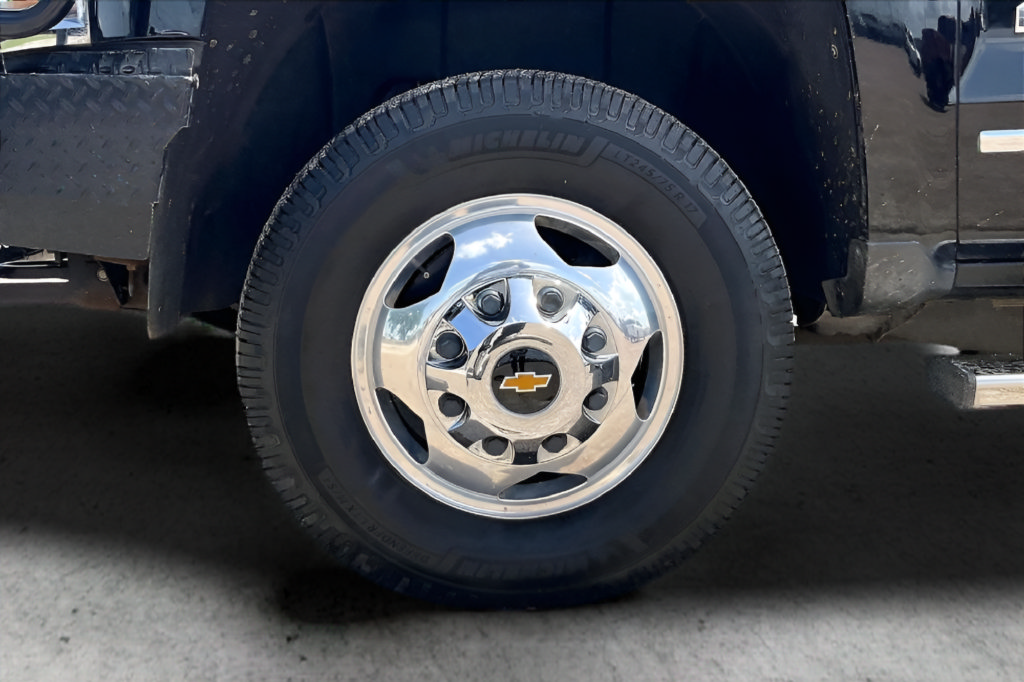 Used 2016 Chevrolet Silverado 3500 High Country w/ Duramax Plus Package AWD/4WD image 35