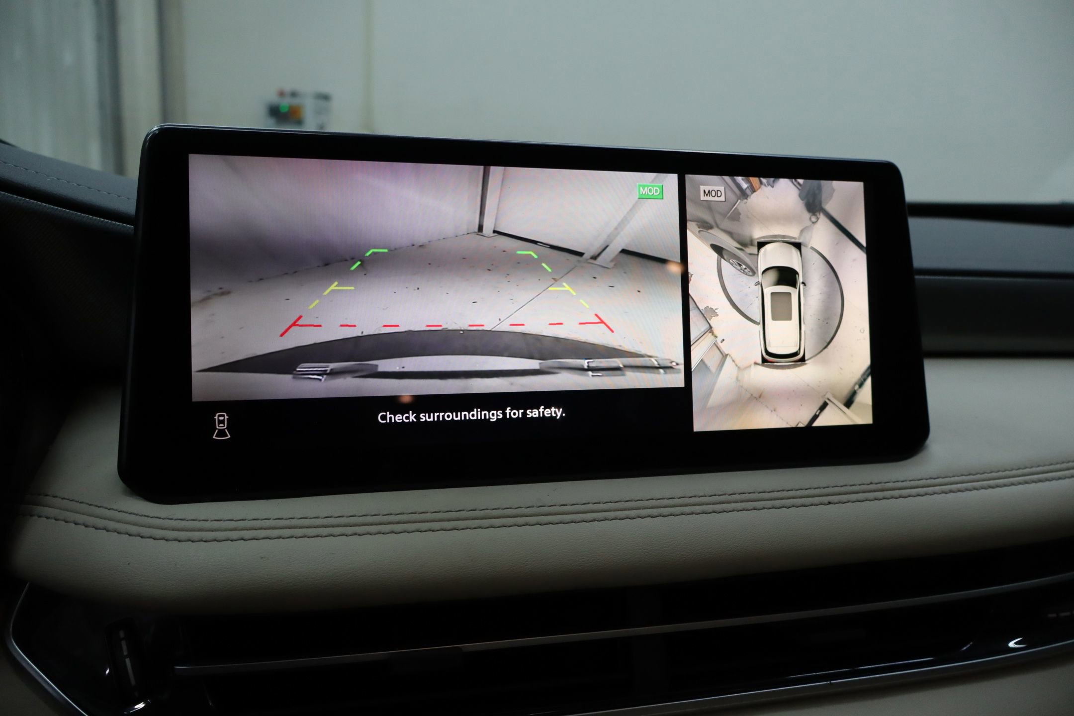 Used 2023 INFINITI QX60 Luxe w/ Performance Audio Package image 24