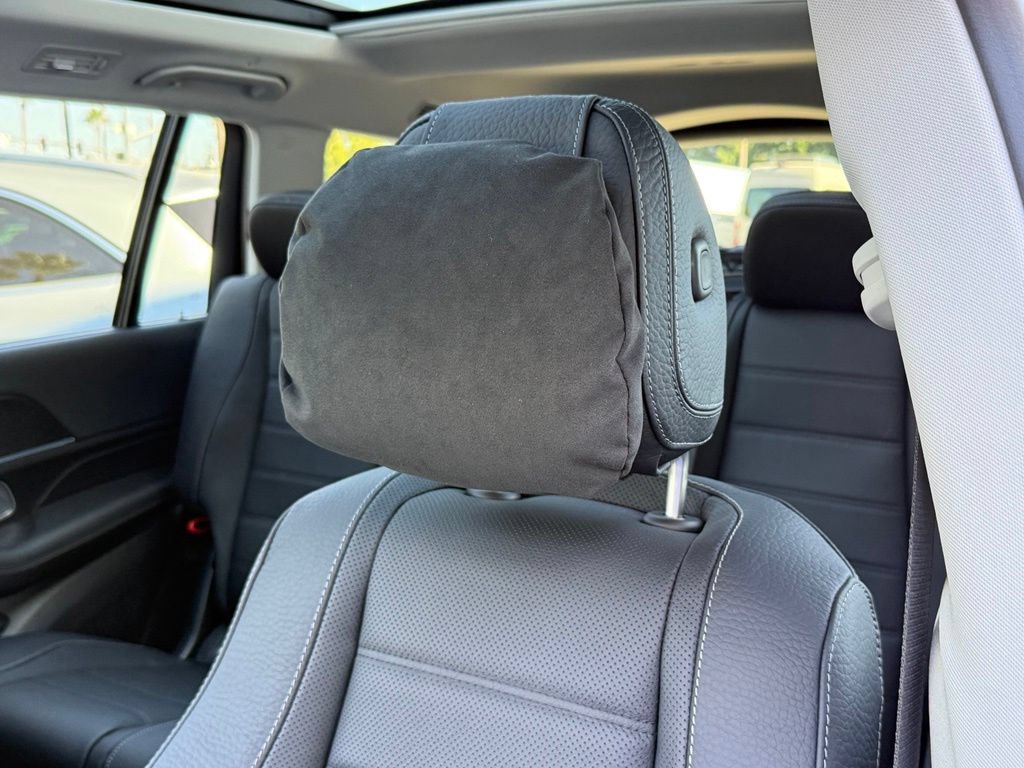 New 2026 Mercedes-Benz GLS 450 4MATIC image 3