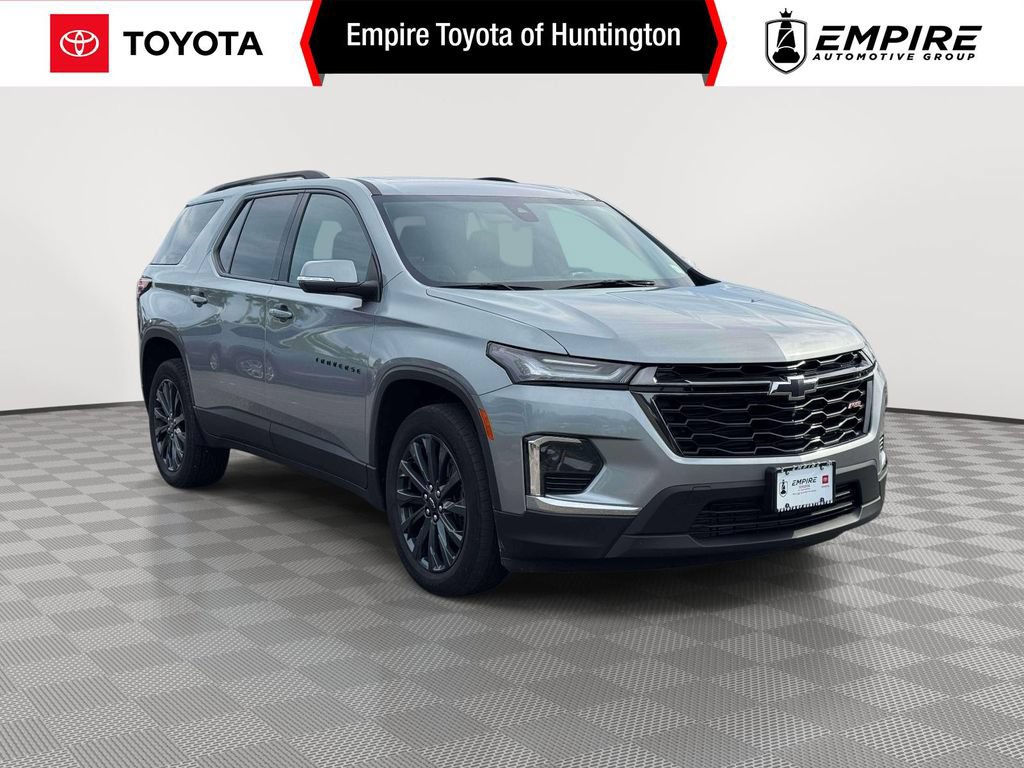 Used 2023 Chevrolet Traverse RS