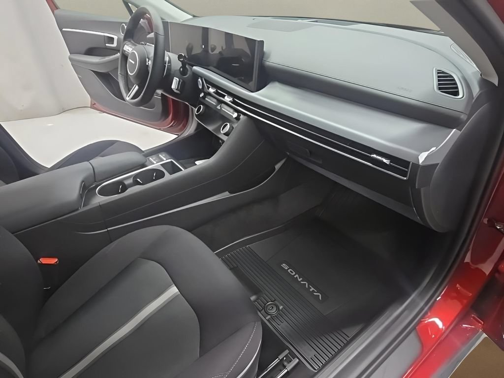 New 2026 Hyundai Sonata SEL FWD image 19