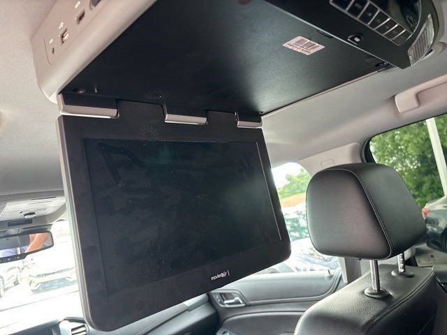 Used 2020 Chevrolet Suburban LT RWD image 33