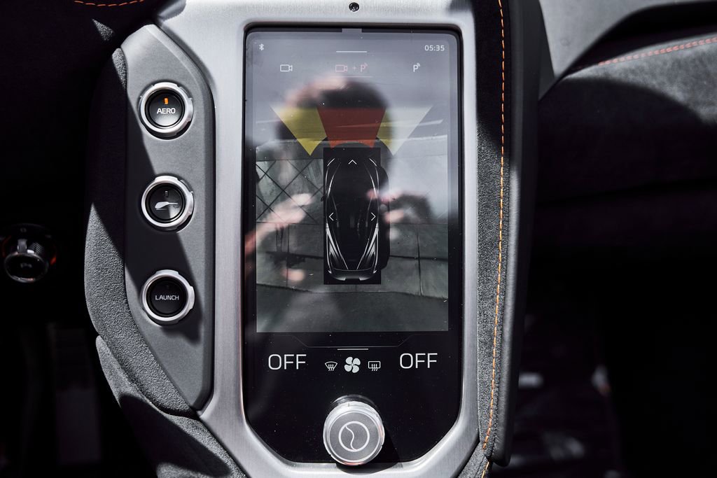Used 2025 McLaren 750S Spider RWD image 73