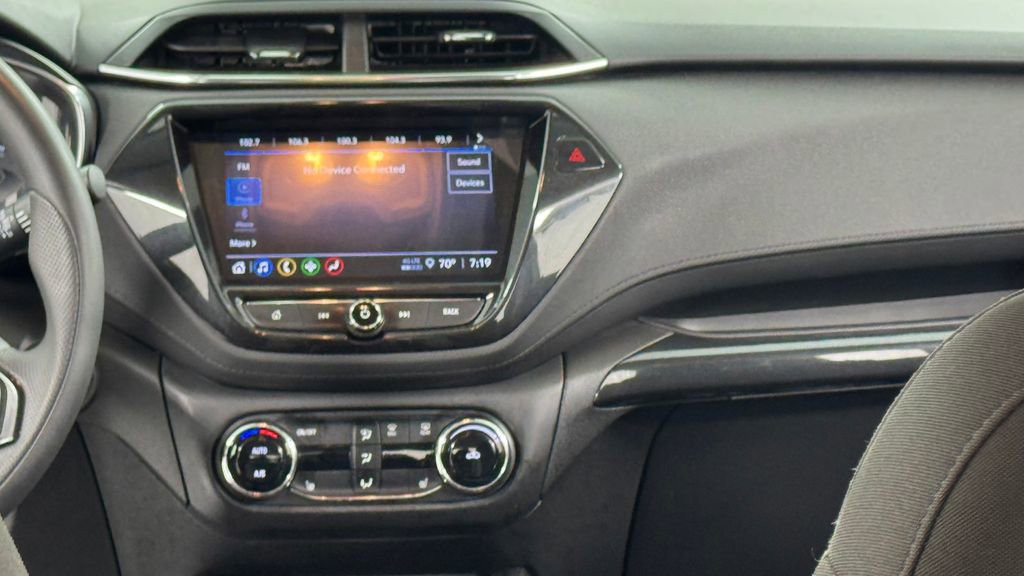 Used 2023 Chevrolet TrailBlazer LT w/ Convenience Package AWD/4WD image 16