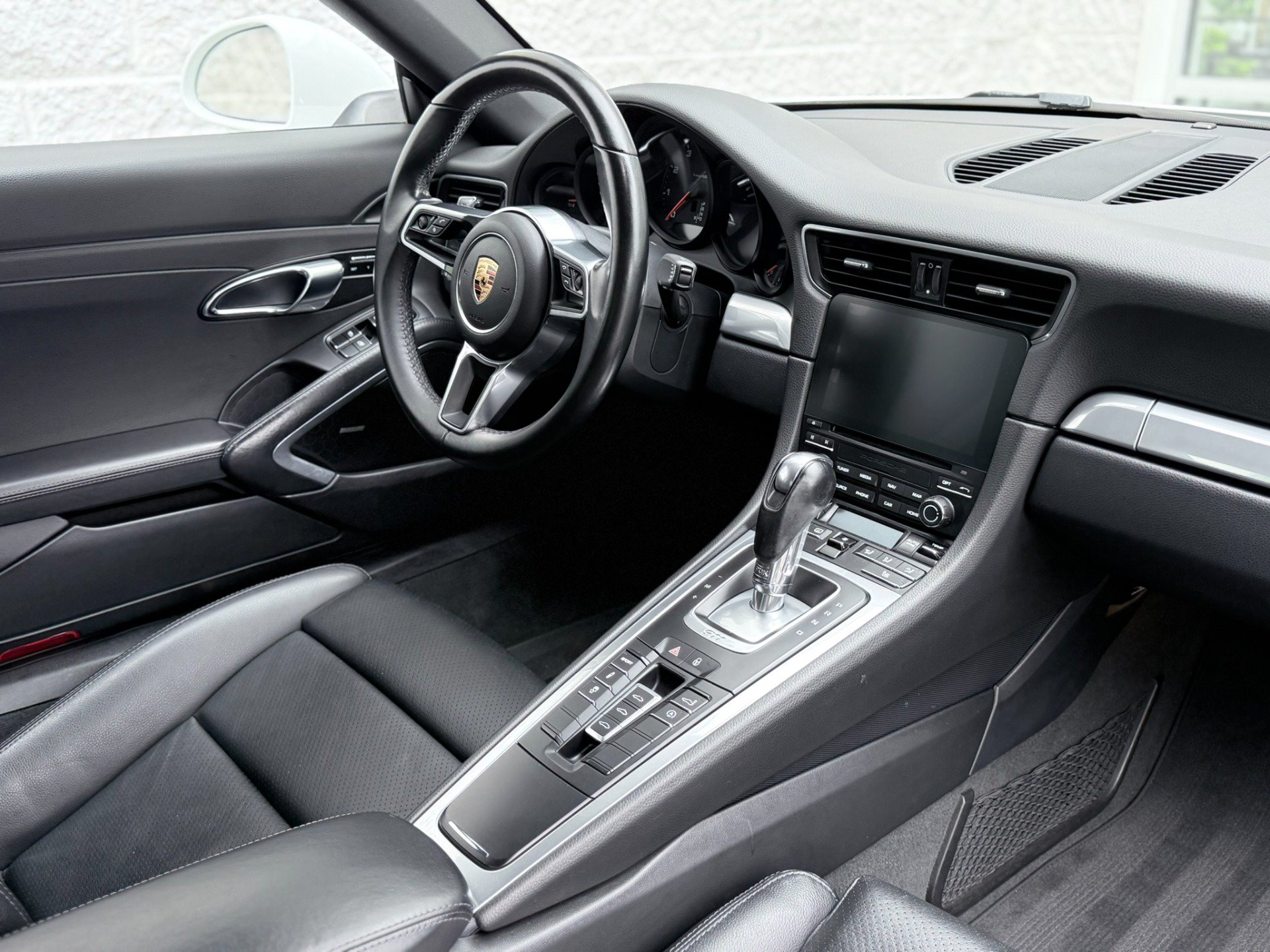 Used 2017 Porsche 911 Carrera 4 AWD/4WD image 45