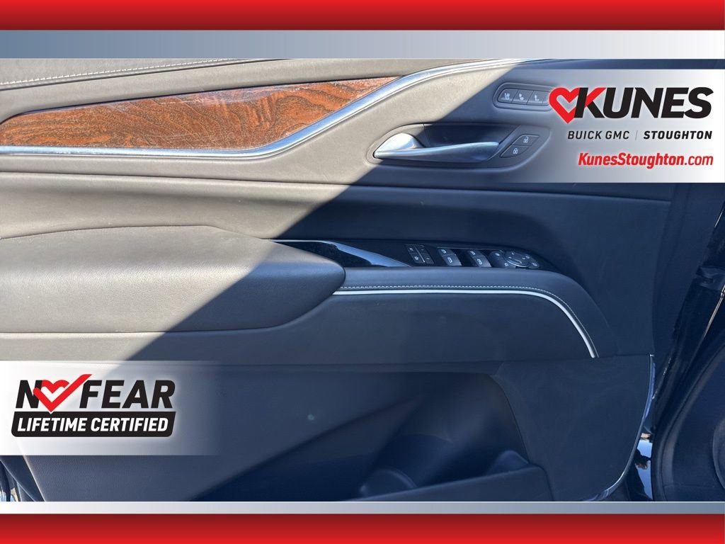 Used 2023 Cadillac Escalade Sport Platinum image 4