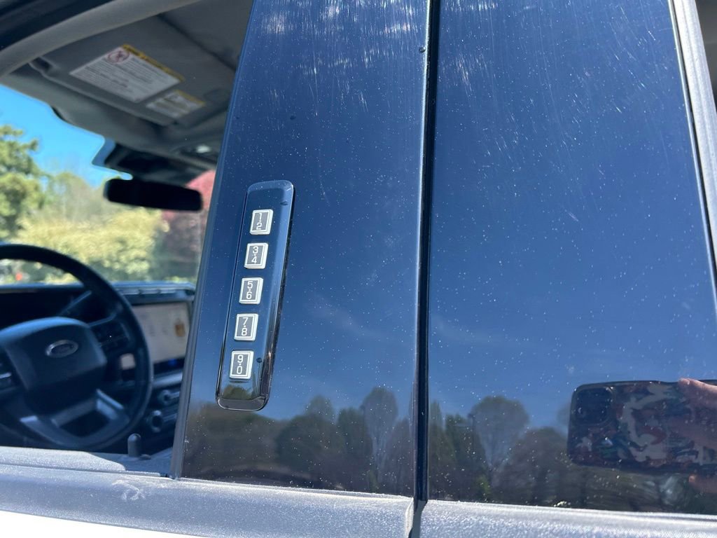 Used 2024 Ford F250 Lariat w/ FX4 Off-Road Package image 30