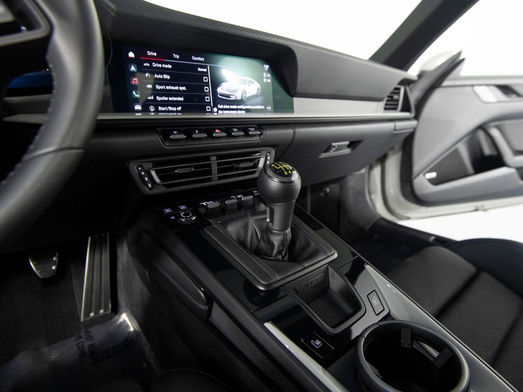 Certified 2022 Porsche 911 GT3 RWD image 32