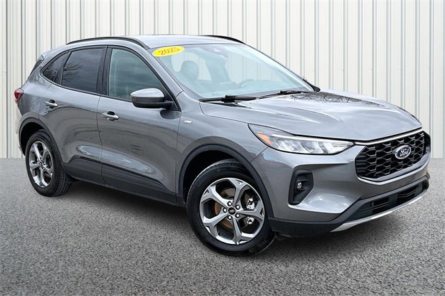 Used 2025 Ford Escape ST-Line Select