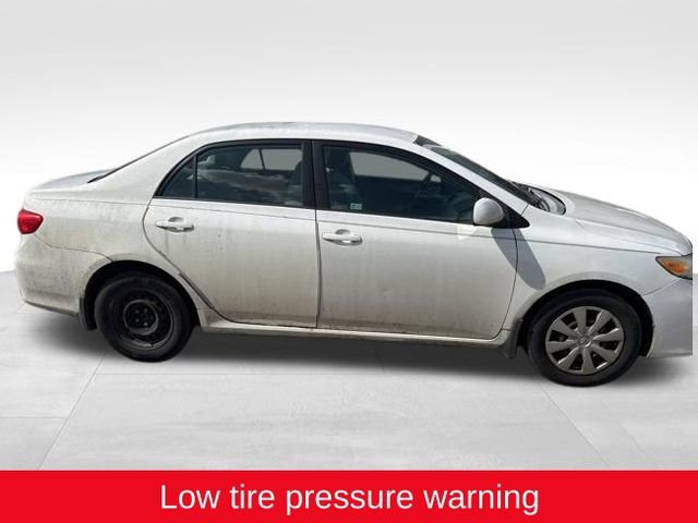 Used 2011 Toyota Corolla LE image 5